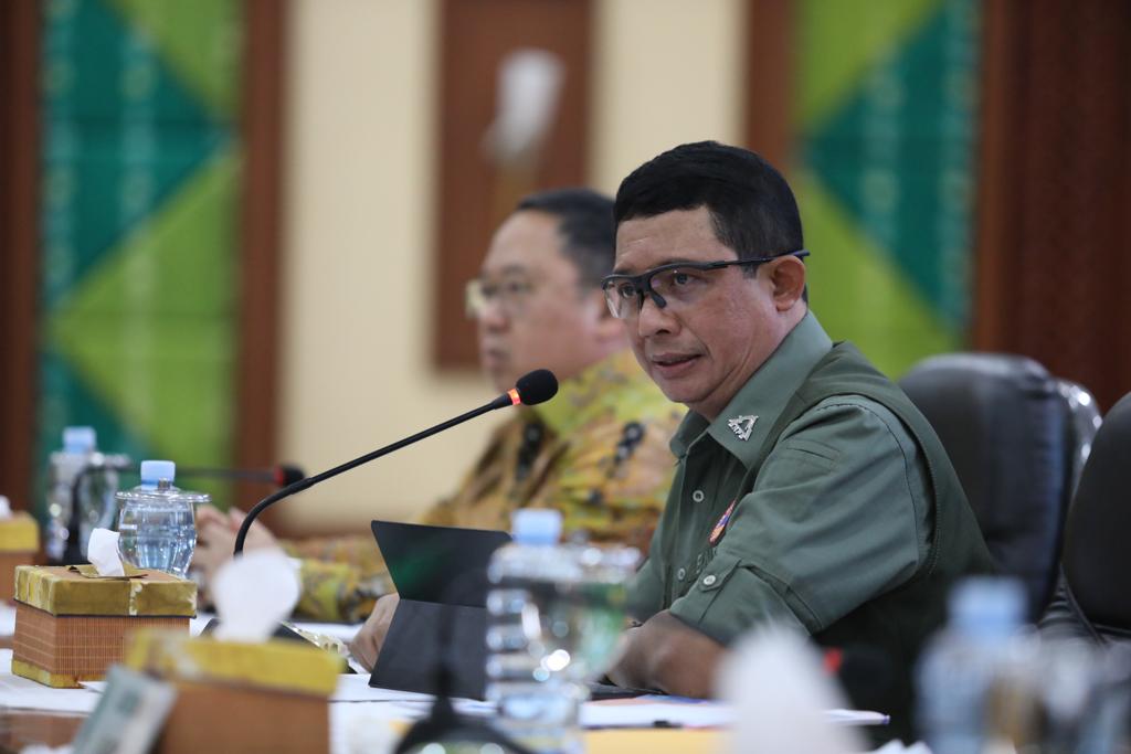 Kepala BNPB Pimpin Rapat Koordinasi dan Evaluasi Penanganan Karhutla di Kalimantan Selatan